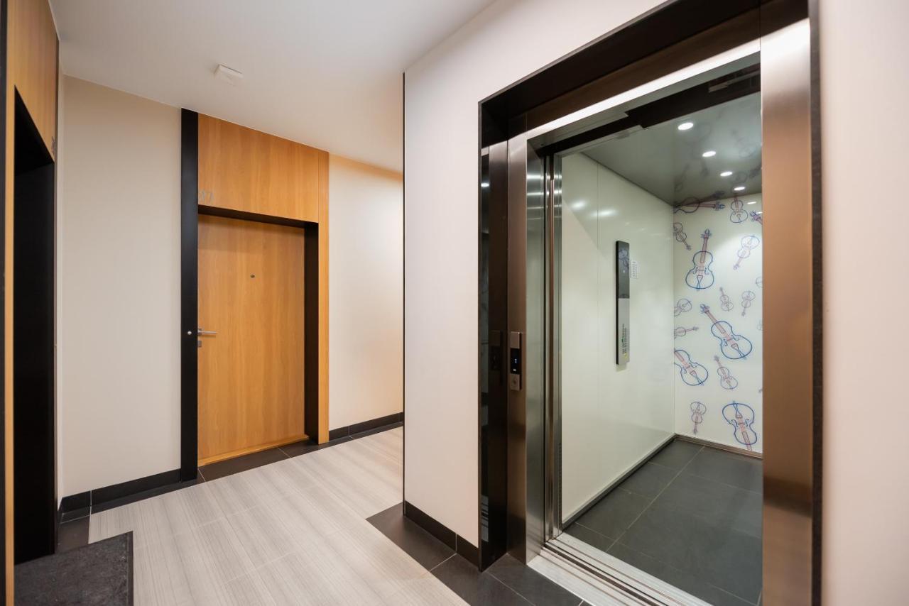 Zoliborz Obsidian Apartment Warsaw Exterior photo