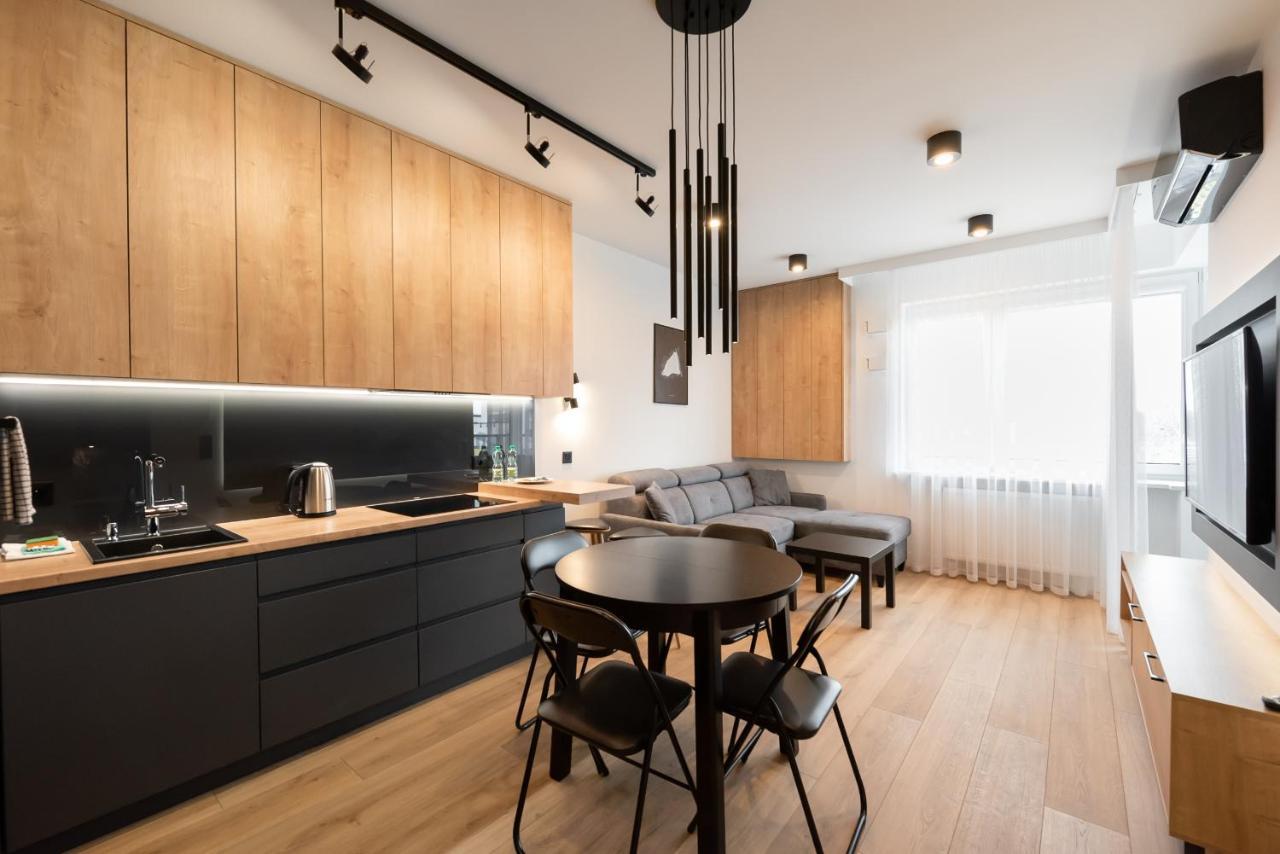 Zoliborz Obsidian Apartment Warsaw Exterior photo